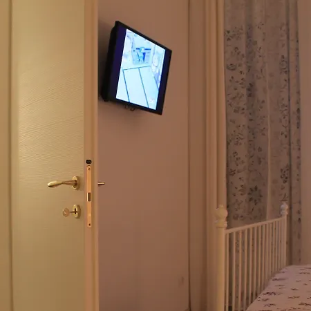 Гостьовий будинок Golfo Della Luna 4*