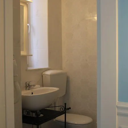 Golfo Della Luna Гостьовий будинок 4*