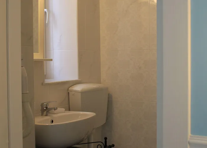 Golfo Della Luna Pensionat 4*